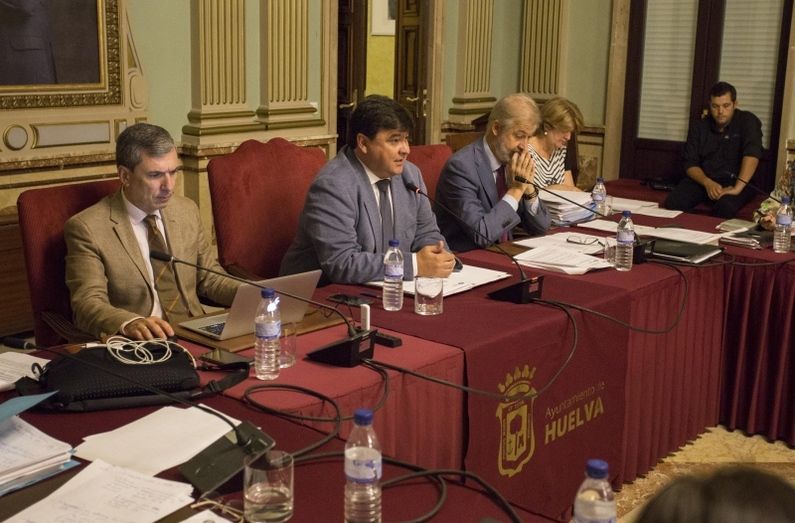 Gabriel Cruz: 'Un rosario de concursos de venta que lo que haría es entorpecer, enmarañar y arrastrar el nombre del Recre'