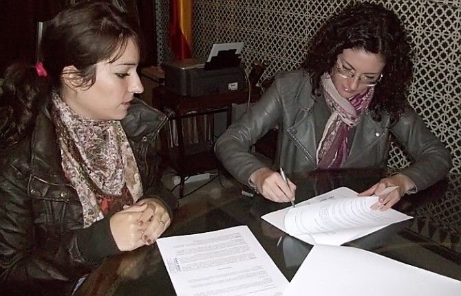 Paterna habilita contenedores para la recogida de ropa y zapatos usados