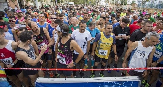 Emilio Martín y Paula Rodríguez se coronan en una multitudinaria XXXII Vuelta a Huelva