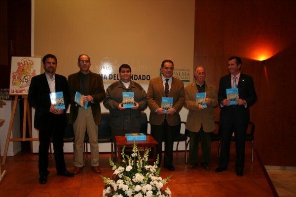 Manuel Ramírez Cepeda recoge en un libro la historia de cinco décadas de presencia salesiana en La Palma
