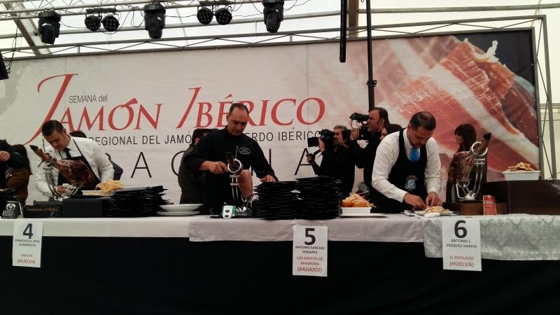 Antonio Sánchez se lleva el Concurso de Cortadores en la Feria del Jamón de Aracena