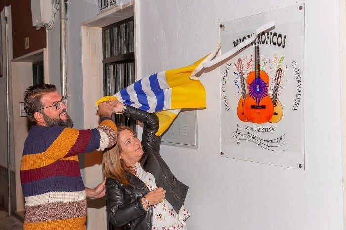 La Peña Cultural Carnavalera 'Pilopitrópocos' de Isla Cristina estrena sede