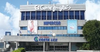 Denuncian el despido de un repartidor de El Corte Inglés por quedarse con el euro de un carro