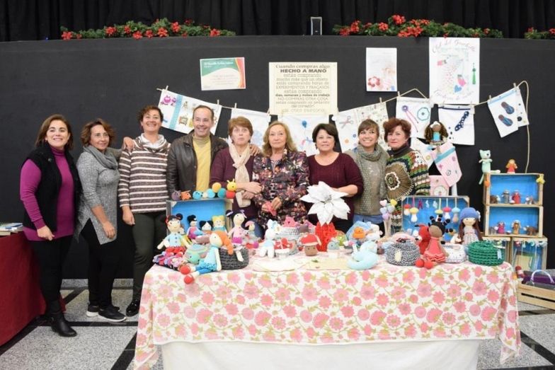 Hinojos celebra la décimo tercera edición de su Mercadillo Navideño Solidario