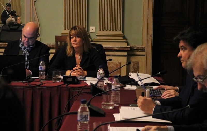 El pleno da luz verde al procedimiento para regular con mayor control las asignaciones presupuestarias a los grupos políticos