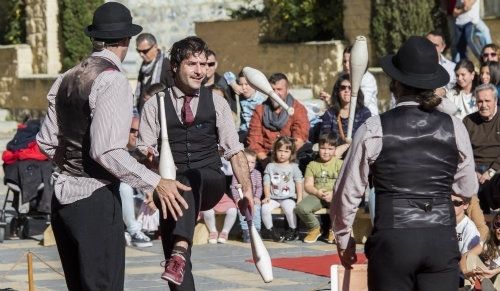 Arranca Circonuba, con atracciones para todos los públicos en la Plaza del Cine, la Plaza de la Constitución y el Paseo de la Ría