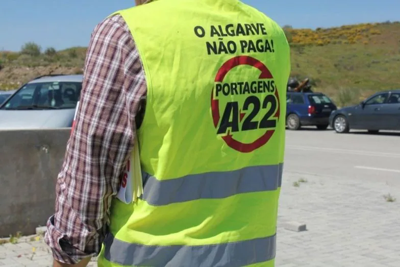 El runrún: Los ‘chalecos amarillos’ llegan al peaje del Algarve