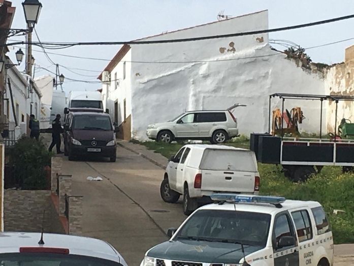 Investigan la ruptura del precinto de la casa de Bernardo Montoya