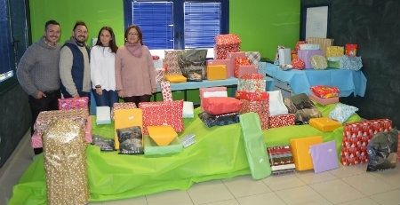 El proyecto 'Sonríe con un Juguete' entrega regalos de Reyes a 44 familias con menores de Punta Umbría