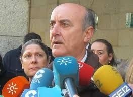 El incendio ha quemado el 75% del asentamiento chabolista Los Naranjos en Lepe