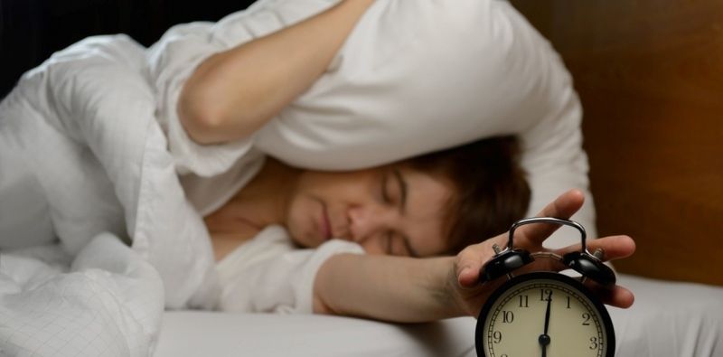 Así afecta al corazón dormir menos de seis horas