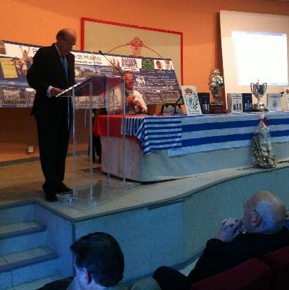 Lectura continuada de la historia del Decano