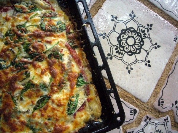 Pizza de pimientos asados y setas
