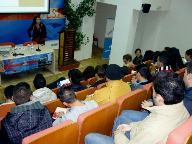 El Ayuntamiento enseña a 30 jóvenes a montar con éxito su propia empresa