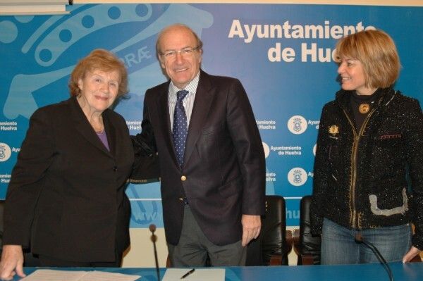 El Ayuntamiento renueva su compromiso con la Asociación de Paralíticos Cerebrales de Huelva