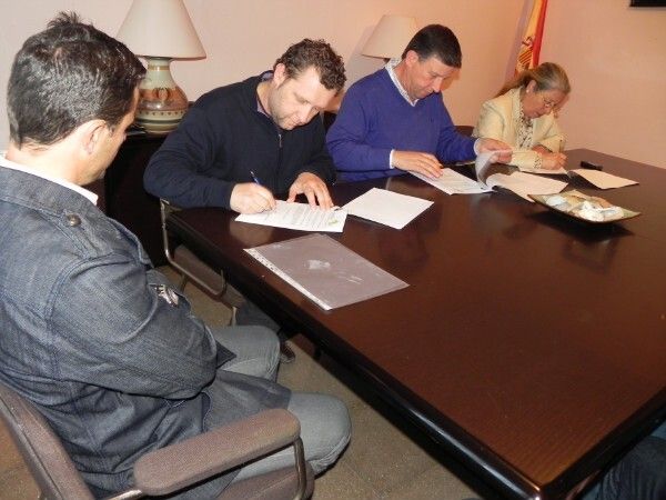 El Ayuntamiento de Palos apuesta por el tenis y la hípica en Mazagón
