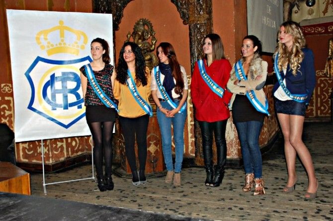 El Decano elige a sus azafatas oficiales