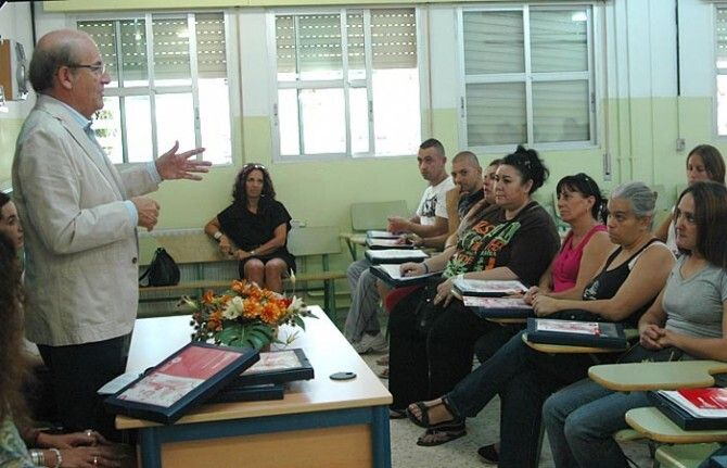 Abierto el plazo de inscripción en la Escuela de Padres del Lazareto