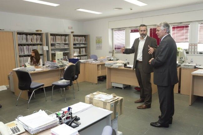 Menacho visita la sede judicial de La Palma financiada por la Junta con 3,2 millones de euros