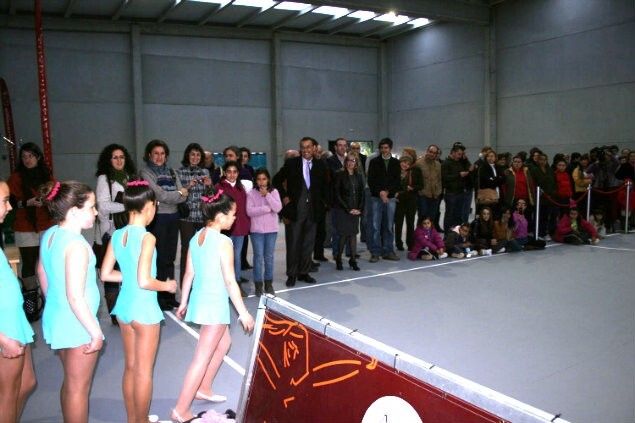 Inauguran el pabellón polideportivo de Alájar, construido por Diputación, Junta y Ayuntamiento