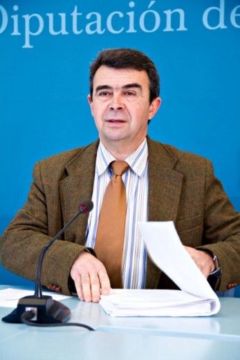 El PSOE lleva a pleno mociones contra la subida de impuestos y la congelación del salario mínimo