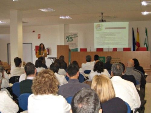 Investigadores y sanitarios conocen los servicios de apoyo a la investigación para impulsar proyectos en Huelva