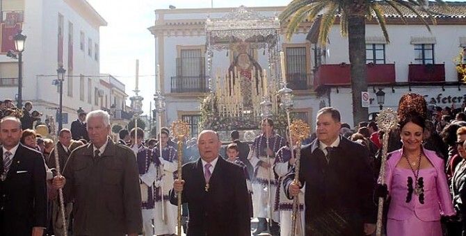 La Palma se vuelca con la Virgen del Socorro en la procesión por el 75 aniversario de la talla de la imagen