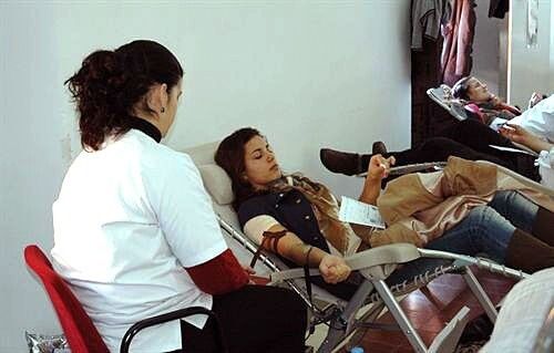 El autobús de la hemodonación realiza una nueva colecta de sangre