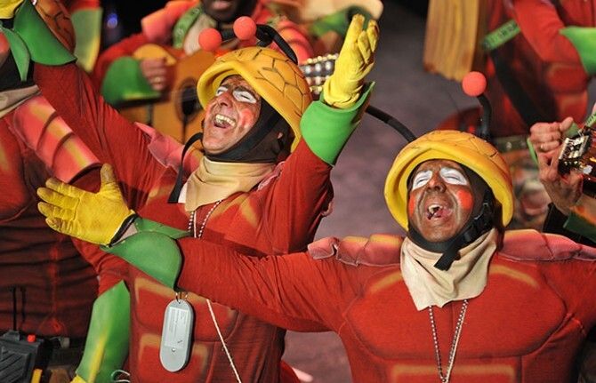 'La pandilla del Agromán' y 'Los señores' se imponen en la final del Carnaval Colombino