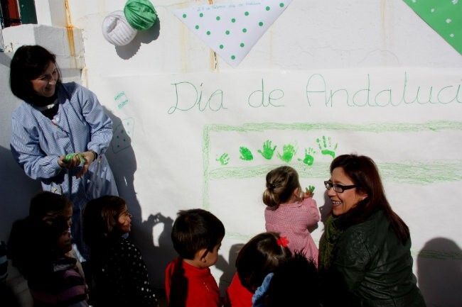 Los pequeños de Punta disfrutan del Día de Andalucía con un típico desyuno andaluz