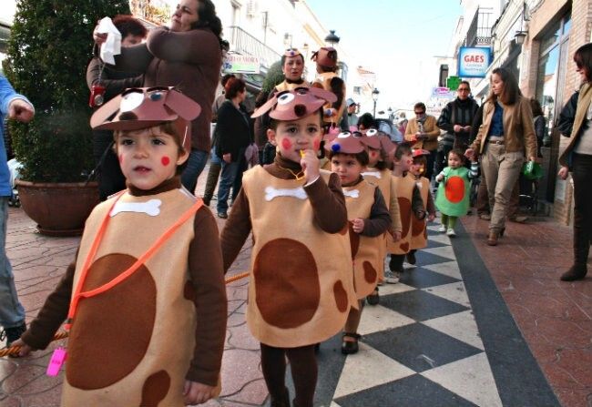 El pasacalles cierra este sábado el Carnaval cartayero