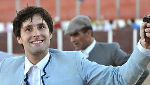 Tarde triunfal del rejoneador Andrés Romero en Atarfe