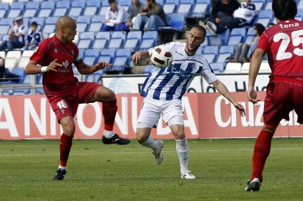 El Recre halla también en casa la felicidad (2-1)