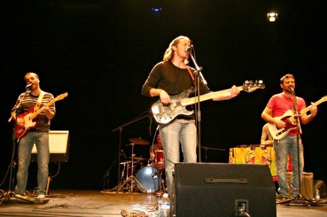 Los jóvenes cartayeros perfeccionan su inglés al ritmo de 'The Police'