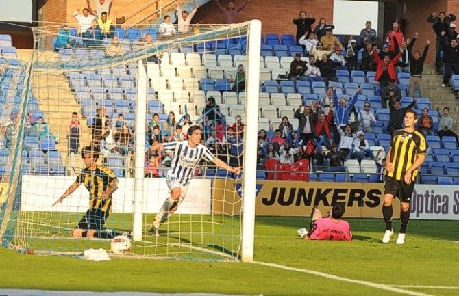 La escasa claridad del ataque no dio para el triunfo (1-1)