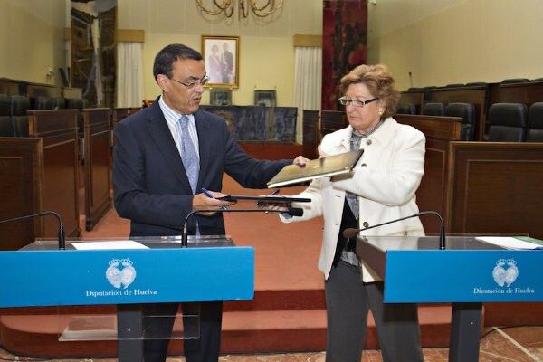 La Diputación y la Junta renuevan su compromiso con las casas de acogida de Ayamonte