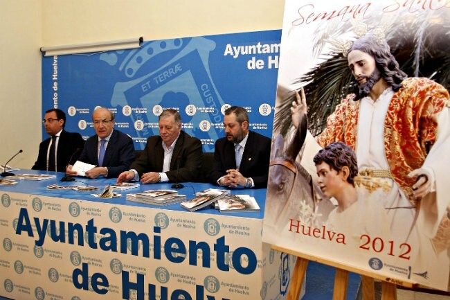 Presentada la Guía de Semana Santa con un nuevo diseño y bilingüe