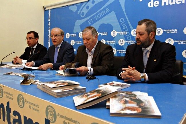 Presentada la Guía de Semana Santa con un nuevo diseño y bilingüe