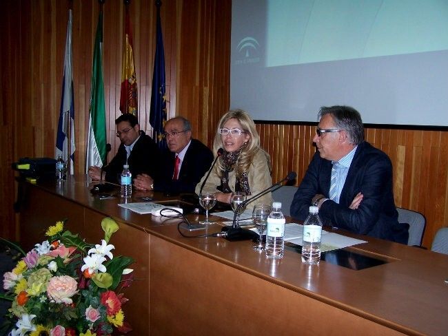 Salud celebra unas jornadas informativas sobre el uso de desfibriladores fuera del ámbito sanitario