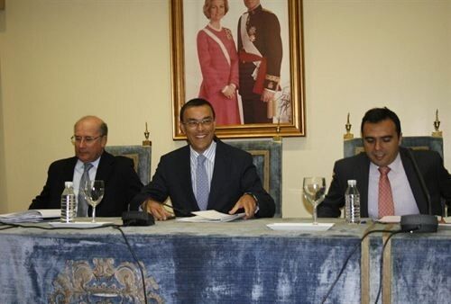 La Diputación aprueba un plan de ajuste para ahorrar más de 15 millones de euros sin ningún despido