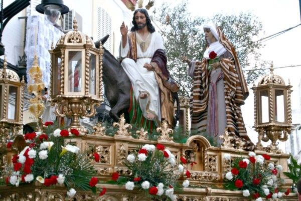 La Borriquita brilla con luz propia y abre la Semana Santa de Cartaya