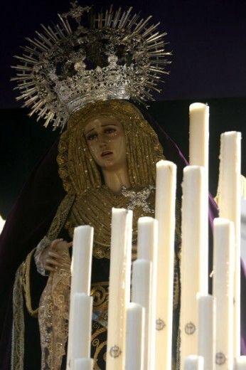 La dulzura de Resignación y el Descendimiento maravillan a Huelva en un Viernes Santo completo