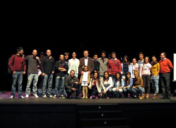 El Ayuntamiento de Punta Umbría premia a los jóvenes más destacados del año