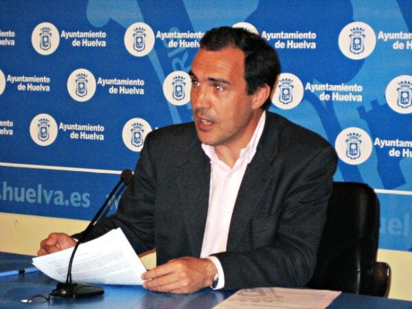 El PSOE lamenta que los ciudadanos 'tengan que aguantar 3 años con un equipo de Gobierno noqueado'