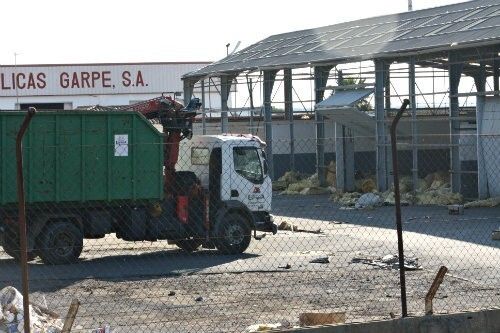 Finaliza en esta semana la demolición de las naves de Weickert y Martín en Las Metas