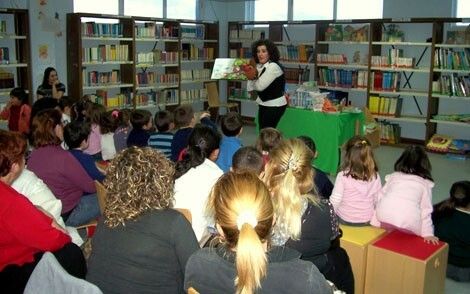 La Biblioteca Provincial se convierte en un escenario de cuentacuentos en inglés para los más jóvenes