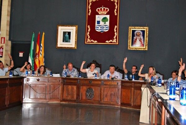 El pleno del Ayuntamiento de Isla Cristina aprueba la operación de crédito para pagar a los proveedores