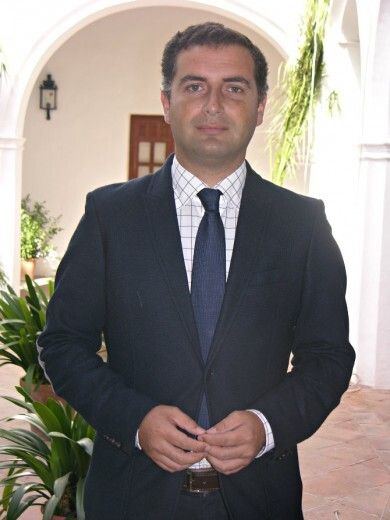 Cuéllar seguirá buscando soluciones a la falta de liquidez del Ayuntamiento de Moguer