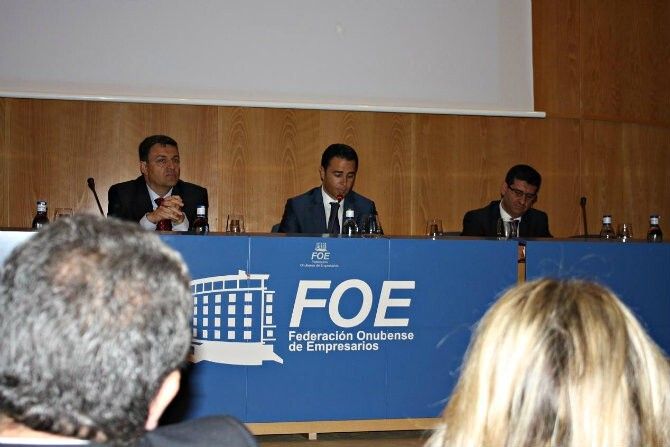 El Ayuntamiento y Aguas de Huelva participan en una jornada sobre la inspección técnica de edificios