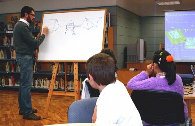 Los escolares cartayeros aprenden a ilustrar sus cuentos